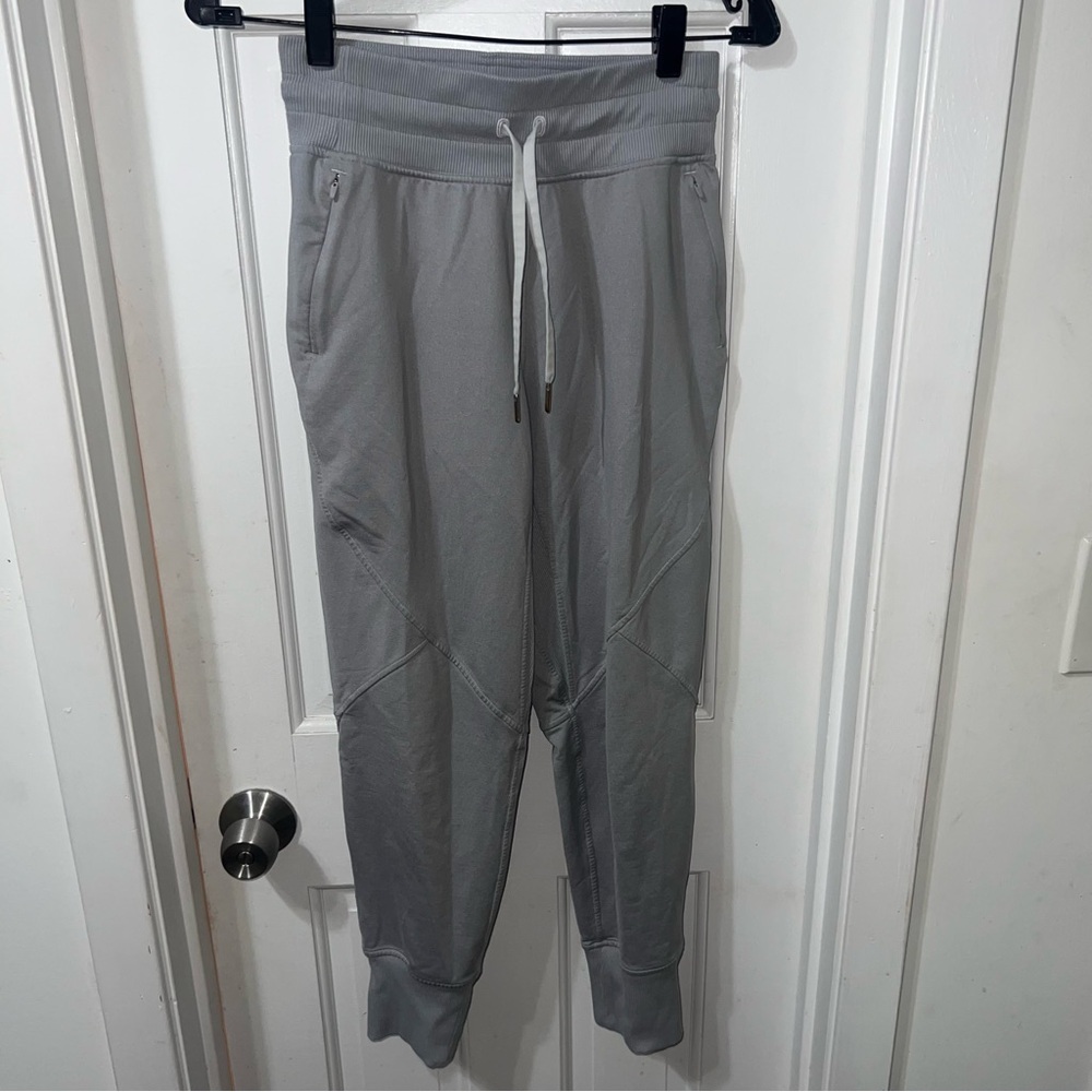 Lululemon Metro Miles Jogger Grey Size 4
